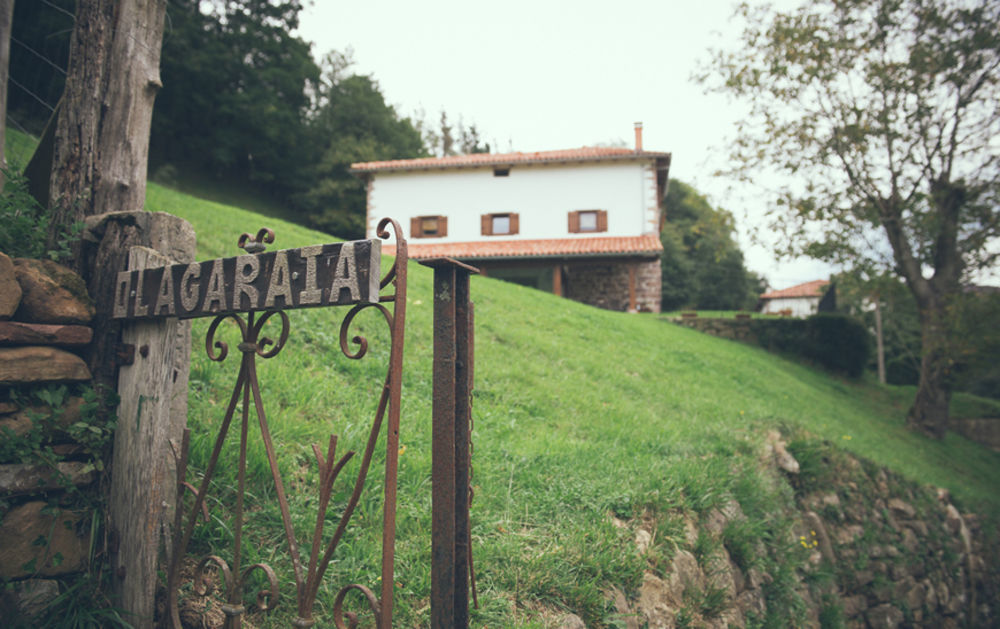 Pensjonat Olagaraia - Adults Only Etxalar Zewnętrze zdjęcie