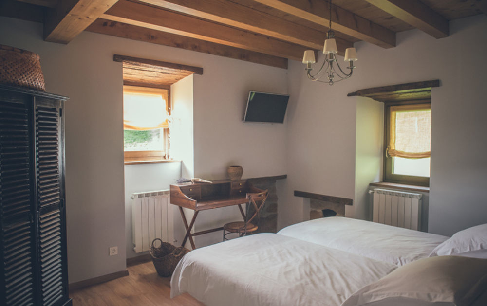 Pensjonat Olagaraia - Adults Only Etxalar Zewnętrze zdjęcie